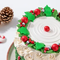 Cheerful Christmas Wreath Cream Cake (600 Grams) image 5