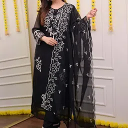 little heaven Women Floral Embroidered Regular Thread Work Kurta with Trousers & With Dupatta-picture-34