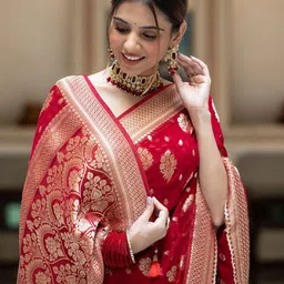 BerMondsey Woven Design Zari Banarasi Saree image 4