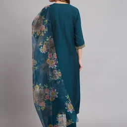 vredevogel Women Silk Blend Kurta Pant Dupatta Set image 5