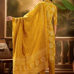 Sangria Bandhani Printed Pure Cotton Straight Kurta With Trousers & Dupatta Set image 4