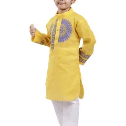 Smuktar Garments Boys Printed Kurta With Pyjamas image 2