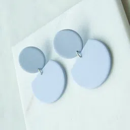 VMA PLAY FASHION Geometric Shaped Drop Earrings image 3