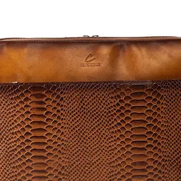 El'Curio Men Textured Leather Laptop Bag image 2