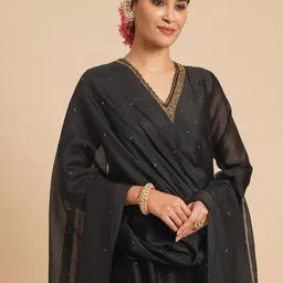 JAYPORE Women Embroidered Sequinned Dupatta image 2