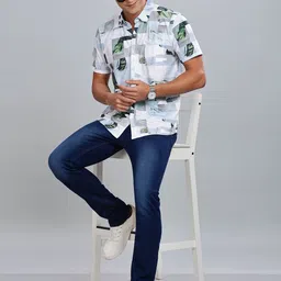 bullmer Men Regular Fit Printed Spread Collar Casual Shirt image 4