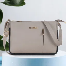 Nicoberry Women Solid Structured Handheld Bag-picture-52