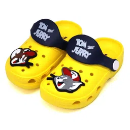 Svaar Tom & Jerry Featuring Characters Applique Detailed Perforated Clogs - Yellow-picture-14