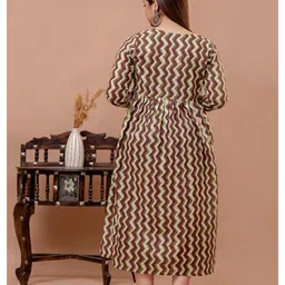 NEVISHA STYLE Cotton Woven Three Fourth Sleeves Floral & Chevron Printed Maternity Kurta With Nursing Access - Multi Colour image 3