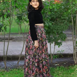 Piccolo Full Sleeves Solid Velvet Choli With Botanical Floral Printed Sequins Embellished Lehenge Set - Black image 5