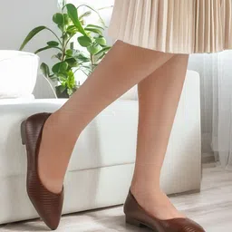 ELLE Women Textured Pointed Toe Mojaris Flats image 4