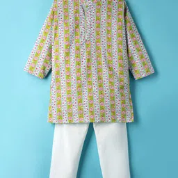 Teentaare Cotton Woven Full Sleeves Floral Printed Mandarin Collared Kurta Pyjama Set - Light Green & Pink-picture-21