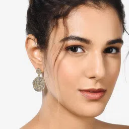 AMI Woman Gold-Toned Contemporary Drop Earrings image 3