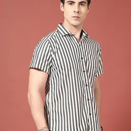 Voroxy Men Relaxed Casual Shirt image 5