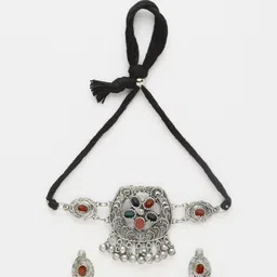 Moedbuille Silver-Plated Stones Studded Oxidised Necklace And Earrings image 3