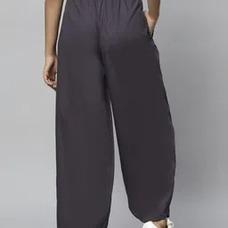 TeenTrums Women Relaxed Tapered Fit Easy Wash Trousers image 4