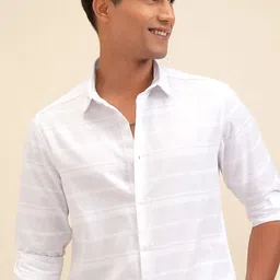 LOCOMOTIVE Men Cutaway Collar Striped Cotton Slim Fit Casual Shirt-picture-13