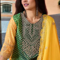 KALINI Bandhani Printed Sequinned Straight Kurta With Trousers & Dupatta image 4