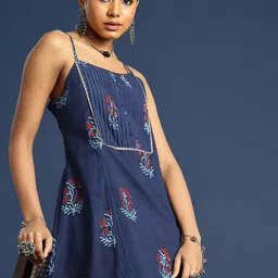 Taavi Floral Printed Regular Pure Cotton Block Print Legacy Kurta with Palazzos-picture-19