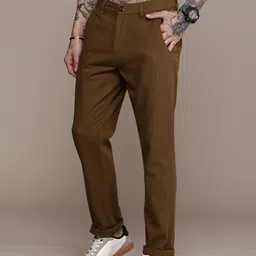 Roadster Men Solid Regular Fit Mid-Rise Plain Woven Flat-Front Pure Cotton Chinos image 2