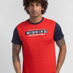 Globus Red Printed T-Shirt-picture-41