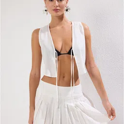 Trendyol V-Neck Pure Cotton Crop Top With Mini Skirt-picture-26