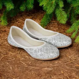 Anouk Women Embroidered Woven Design Slip-On Mojaris Jutti Flats-picture-31