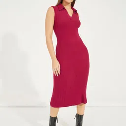 Styli Women Self Design V-Neck Bodycon Midi Dress image 2