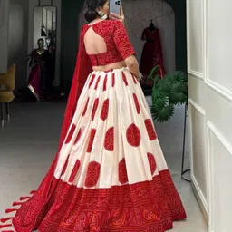 sarathybiz Self Design Semi Stitched Lehenga Choli image 4