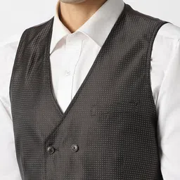 Van Heusen Slim-Fit Single-Breasted Four-Piece Suit image 3