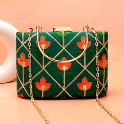 ARTKLIM Floral Embroidered Box Clutch-picture-30