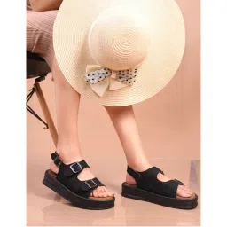 SHUZ TOUCH Women Buckle-Strap Black Platform Sandals-image-14