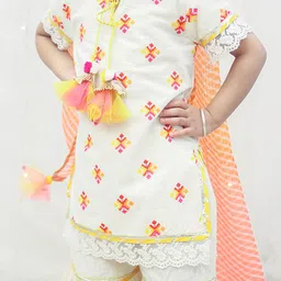 Fayon Kids Girls Embroidered Regular Thread Work Pure Cotton Kurti with Sharara & With Dupatta image 2