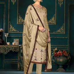 SHADOW & SAINING Floral Embroidered Unstitched Dress Material image 5