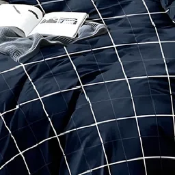 Laying Style Blue & White Geometric Printed Fitted 160 TC Queen Bedsheet Set image 4