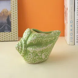 The Decor Mart Green & Whitev Textured Ceramic Shell Planters image 3