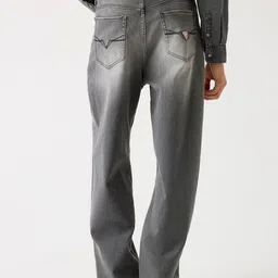 GUESS Men Regular Fit Mid-Rise Light Fade Stretchable Jeans image 4