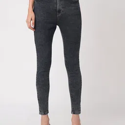 Kraus Jeans Women Skinny Fit High-Rise Light Fade Jeans-picture-12