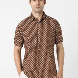 V Dot Men Floral Printed Spread Collar Pure Cotton Casual Shirt-image-56