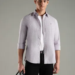 Tommy Hilfiger Men Checked Spread Collar Casual Shirt-picture-27