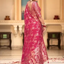 Vastravatika Ethnic Motifs Woven Design Zari Kanjeevaram Saree image 3