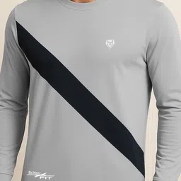 Body Mechanics Men Colourblocked T-shirt image 5