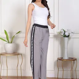 GRX Women Easy Wash Trousers image 5