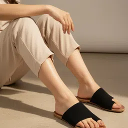 Longwalk Women Solid Casual One Toe Flats-picture-33