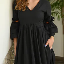 DressBerry Bell Sleeve Maxi Dress image 2