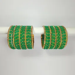 LLL FASHION Set Of 34 Green Glass Artificial Stones & Beads Bangle image 3