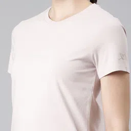 Xtep Women Typography Applique T-shirt image 2