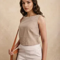 RAREISM RONESHIF-T Solid Embroidered Crop Top image 4