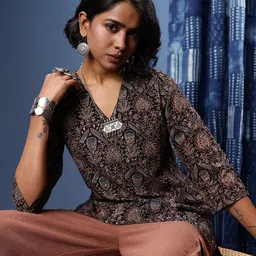 Taavi Ethnic Motifs Printed V-Neck Pure Cotton Woven Legacy Kurti-image-69