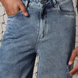 Hubberholme Men Relaxed Fit Mildly Distressed Light Fade Jeans image 5